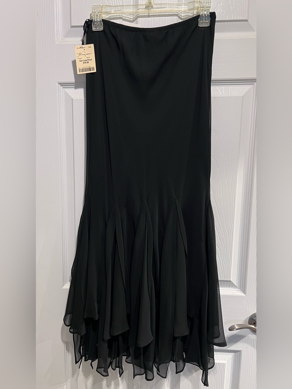 Black Flowy Women's Skirt - Elegant Pleated Hem